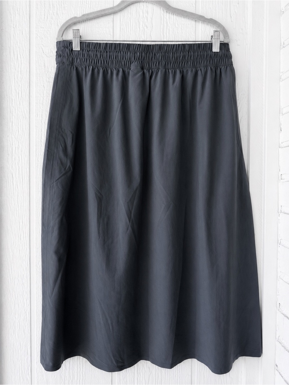 Athleta Avenue travel skirt - Picture 3 of 4